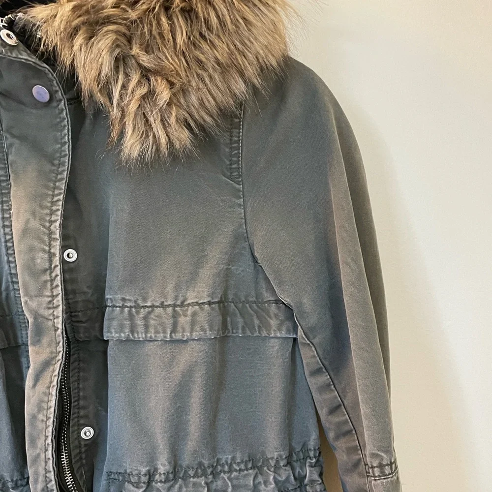 Divided | Olive Green Pile Lined Parka Fur Hood | Size 6 - Picture 3 of 12